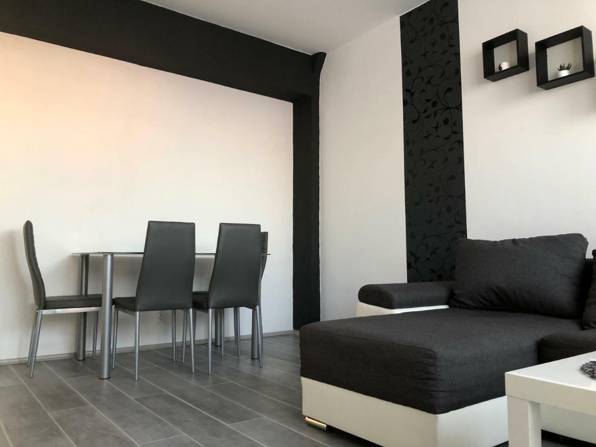 Dave Apartman Szegedin Exterior foto